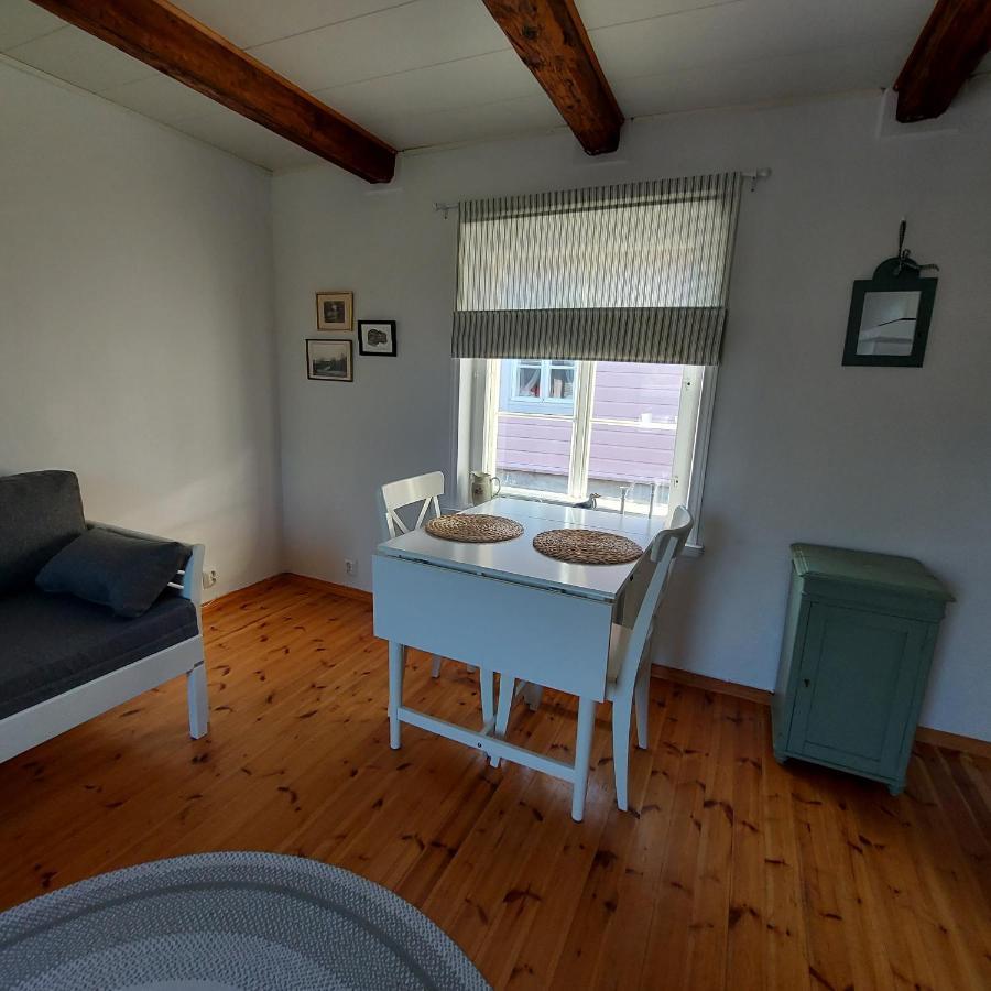 Hotel Piispan Majatalo, Pieni Erillistalo Porvoo Esterno foto